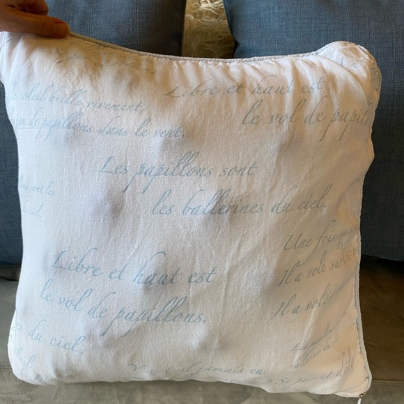 BLOWOUT SALE Nicole miller home🦚 - Picture 5 of 11